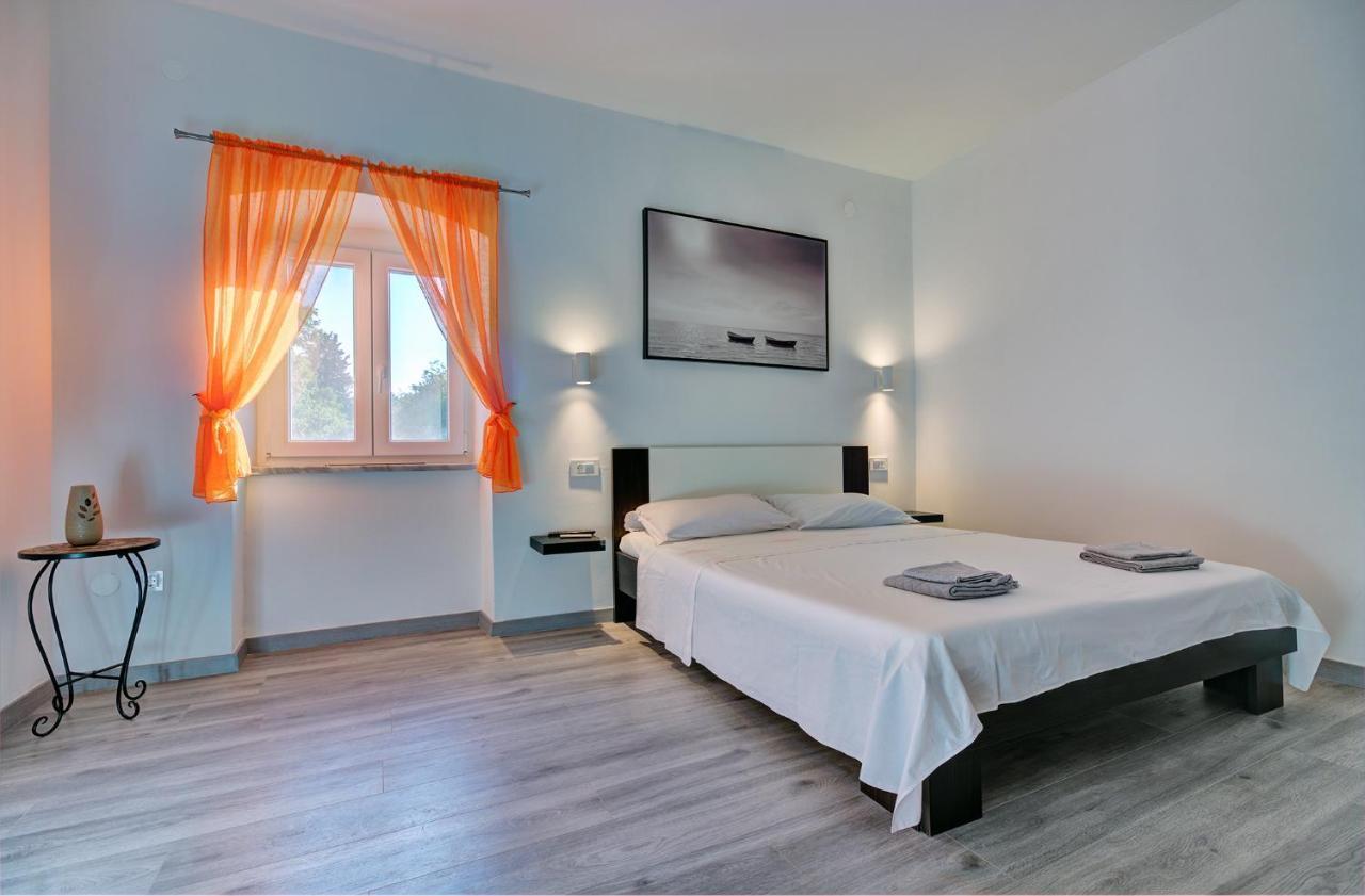 Holiday Home Volta Rakalj 外观 照片
